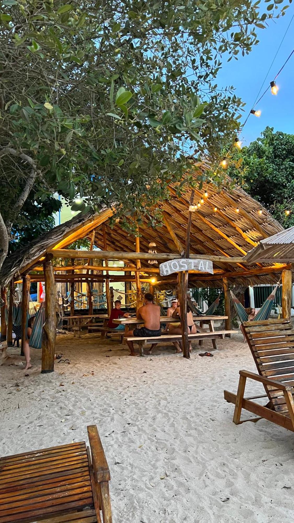 Hostel Beach House Rincón المظهر الخارجي الصورة