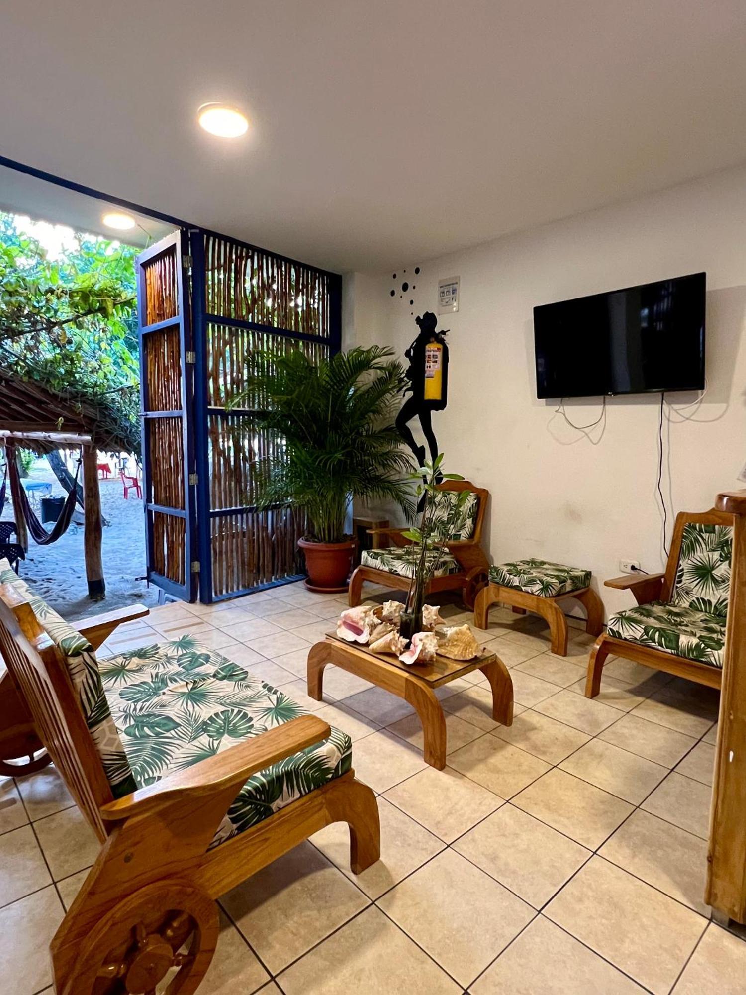 Hostel Beach House Rincón المظهر الخارجي الصورة