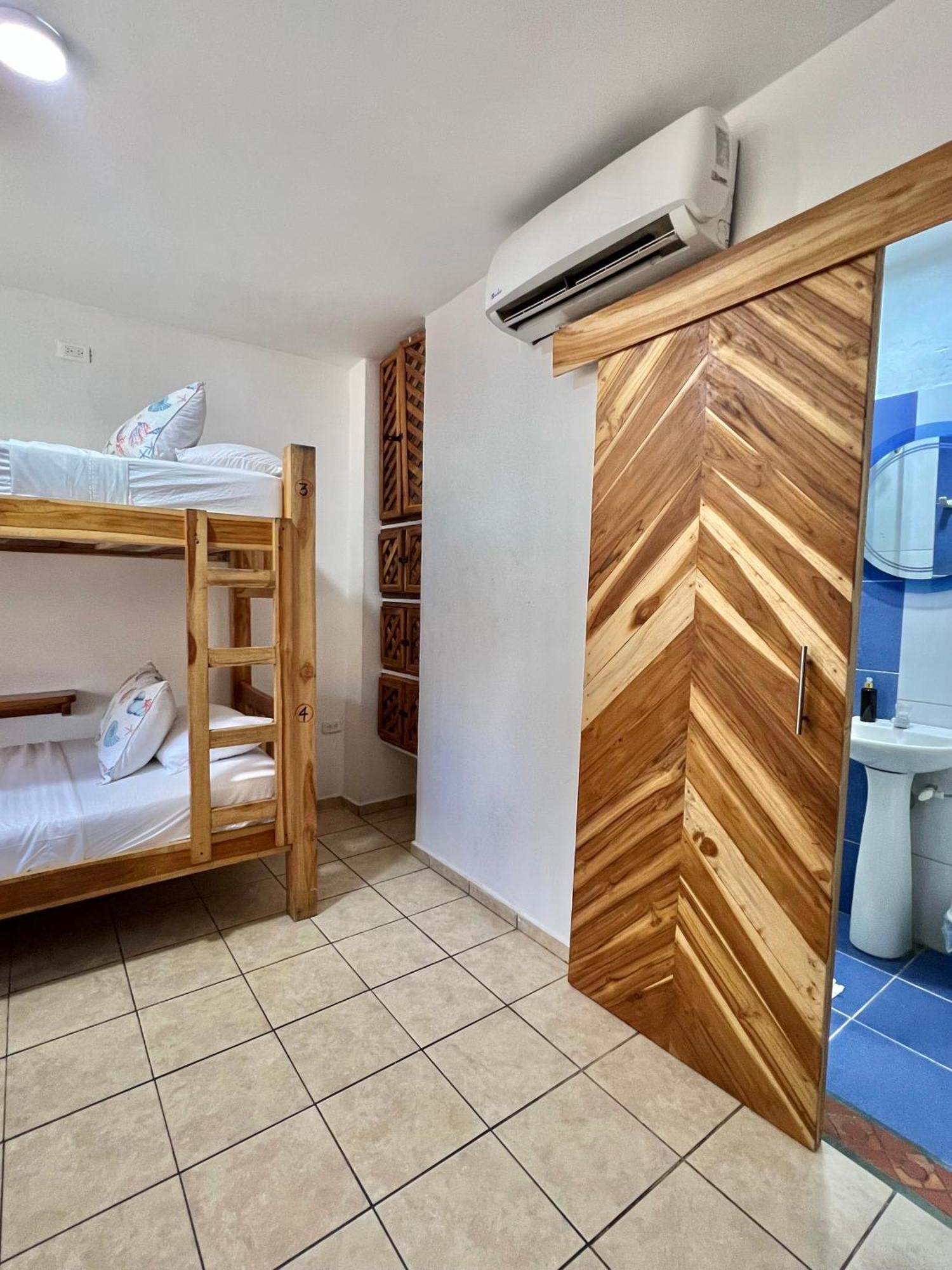 Hostel Beach House Rincón المظهر الخارجي الصورة