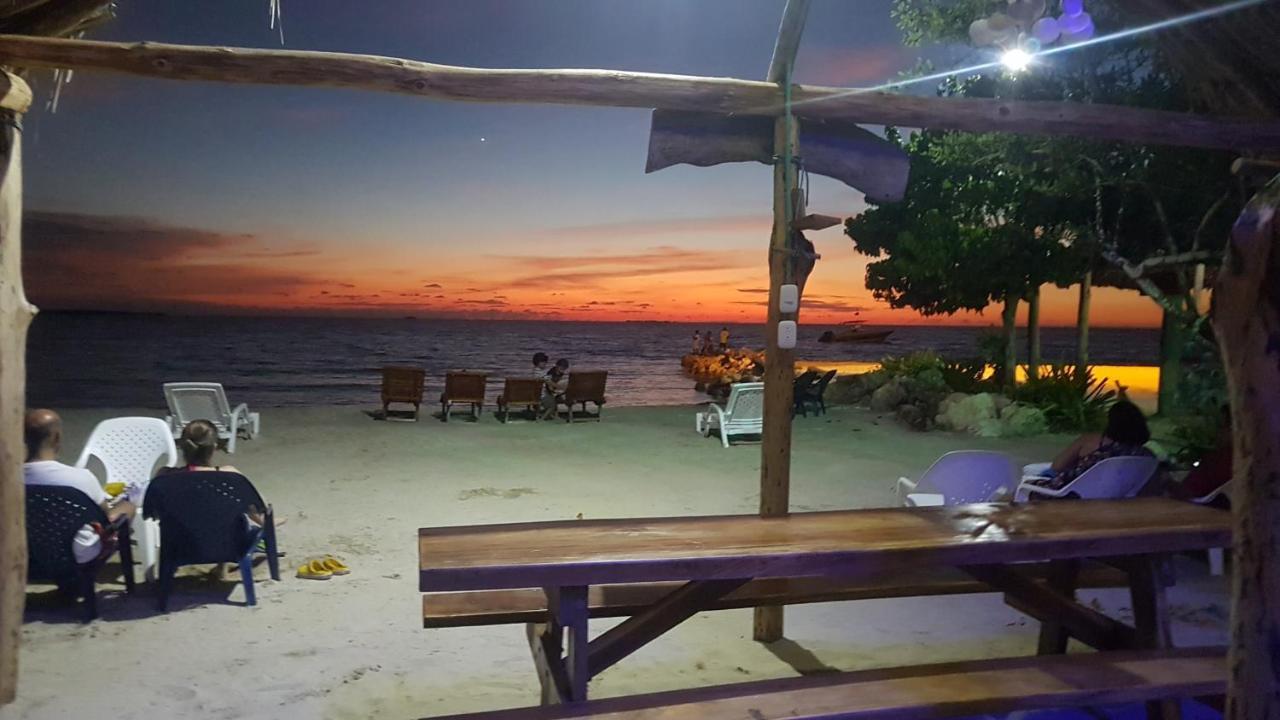 Hostel Beach House Rincón المظهر الخارجي الصورة